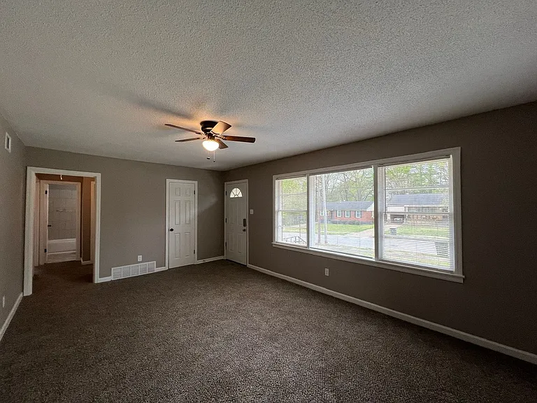 3614 Hallbrook St — Photo 2