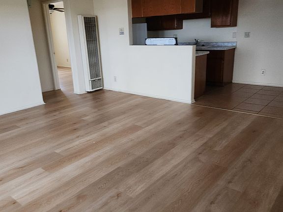 3rd image of 417 Venice Way #7