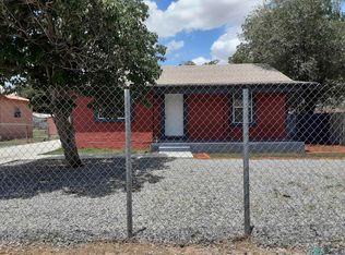 1207 E Alameda St, Roswell, NM 88203