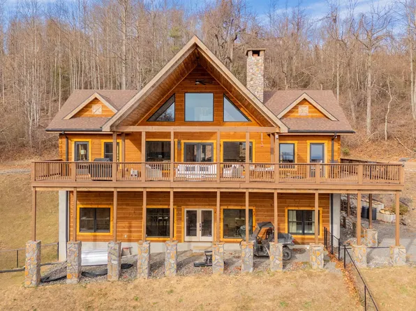 277 Cabin Ridge Trl, Fancy Gap, VA 24328