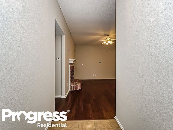3rd image of 6440 Stonewater Bend Trl