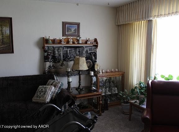 4th image of 1104 S Bernice St