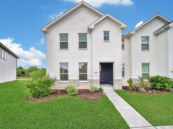 2nd image of 2203 Seven Oaks Blvd