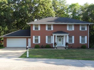 801 Hazelhurst Cir, Keokuk, IA 52632