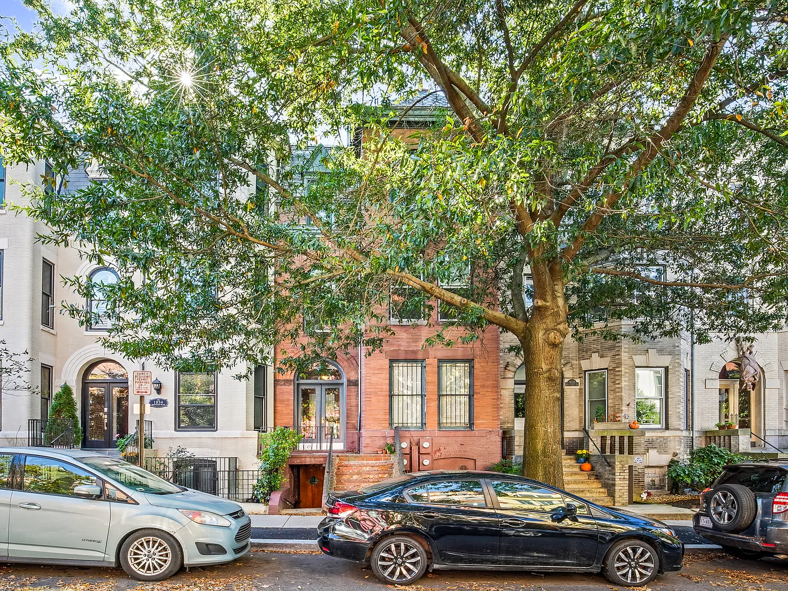 2 bed, 1017 sqft, $3,800 — Photo 4