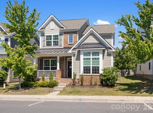 5077 Waterloo Dr, Tega Cay, SC 29708