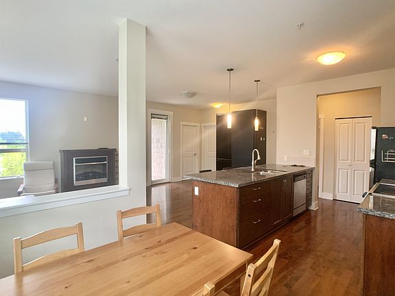 4th image of 5788 Birney Ave #315