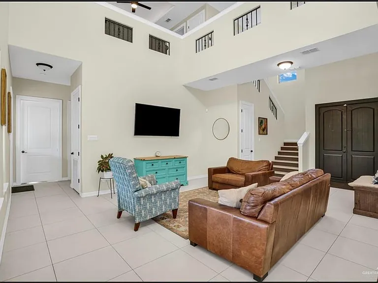 2502 Elbrus Ave — Photo 5