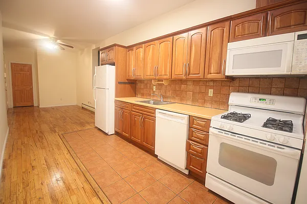 Rented by Douglas Elliman | media 15