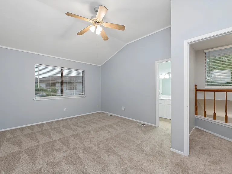 513 Hunters Glen St — Photo 23