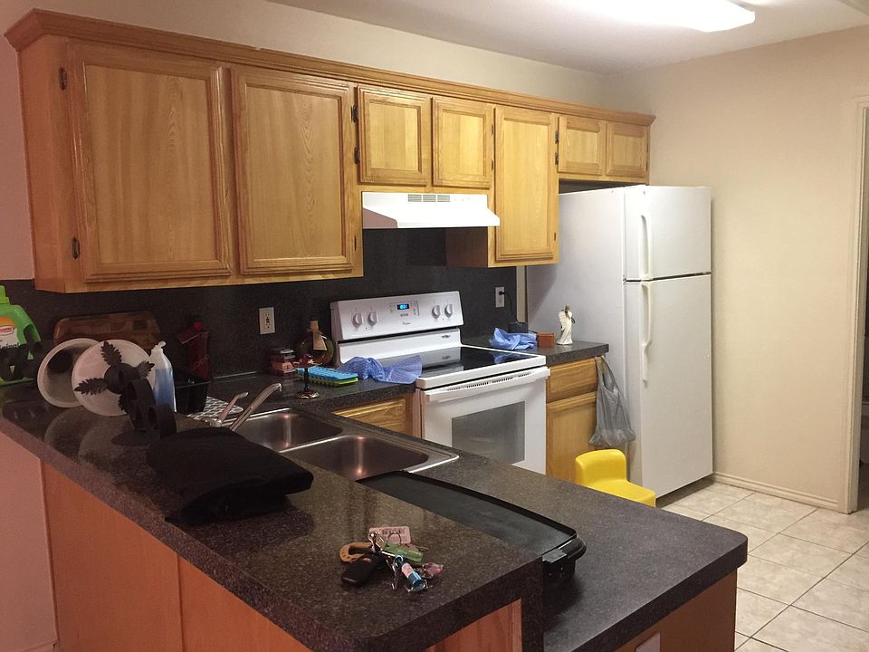 2nd image of 2616 Ringold Cir APT 3