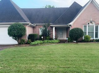 8793 Forest Breeze Dr, Cordova, TN 38018