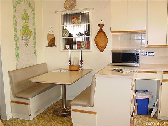 3rd image of 529 Alicante Dr