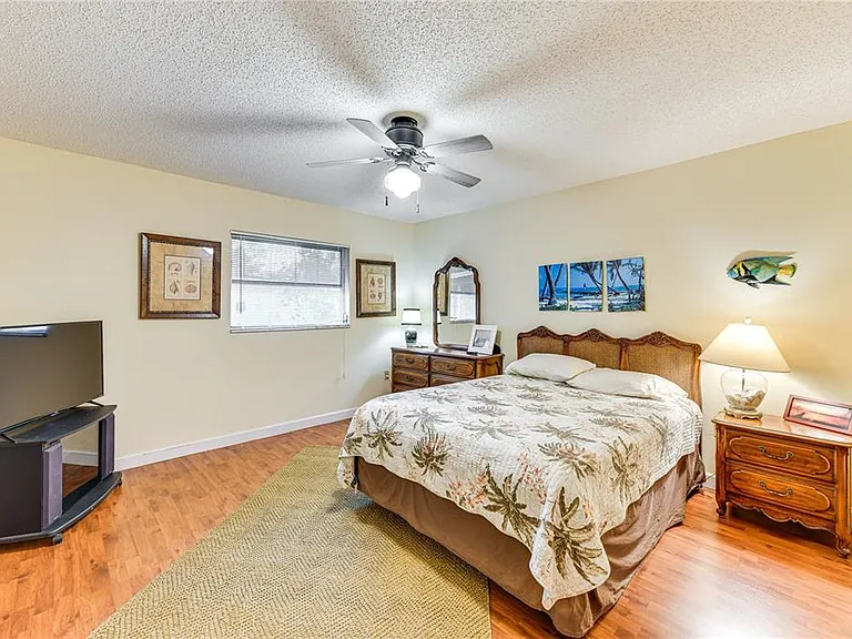 5008 Medalist Rd — Photo 10