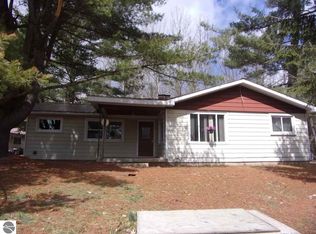 573 Gregory Dr, West Branch, MI 48661