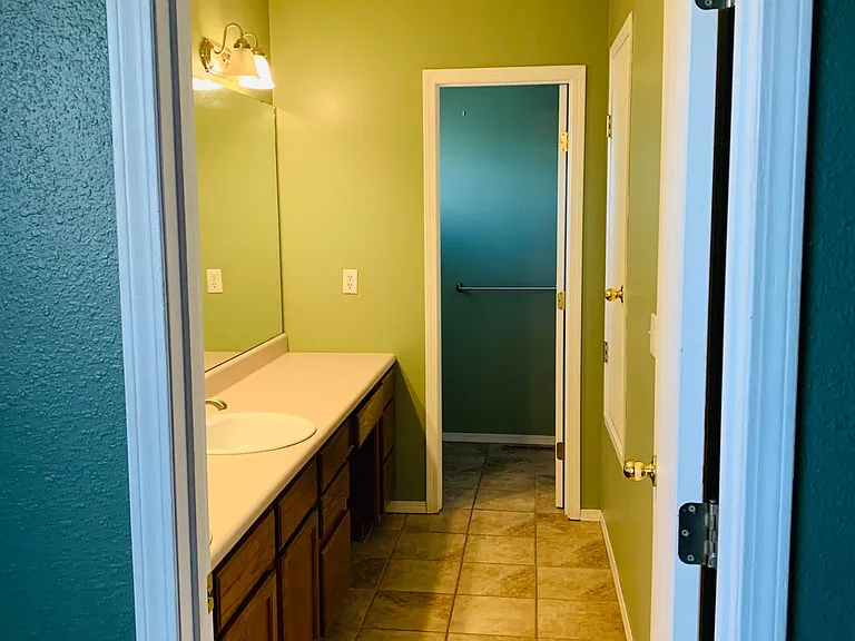 2990 W Highpoint St — Photo 16