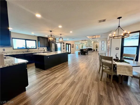 2250 Shaw Cir, Las Vegas, NV 89117