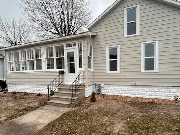 826 Elliott Ave, Grand Haven, MI 49417