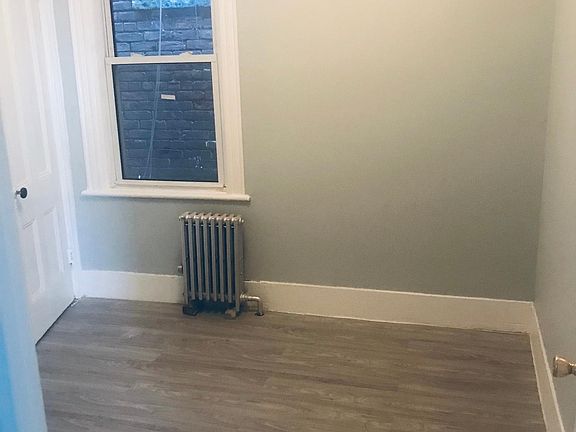 5th image of 136 Hawthorne Ave APT 3A