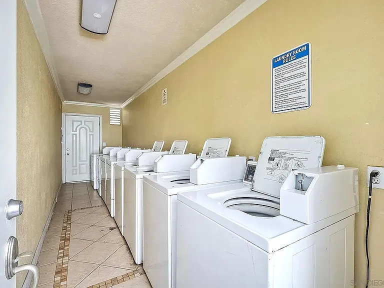 Unit Photo