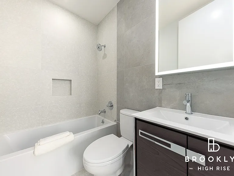 2667 Fulton St #5F — Photo 7