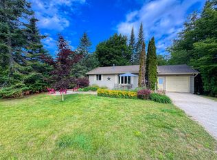 564 McNabb St, Saugeen Shores, ON N0H 2L0
