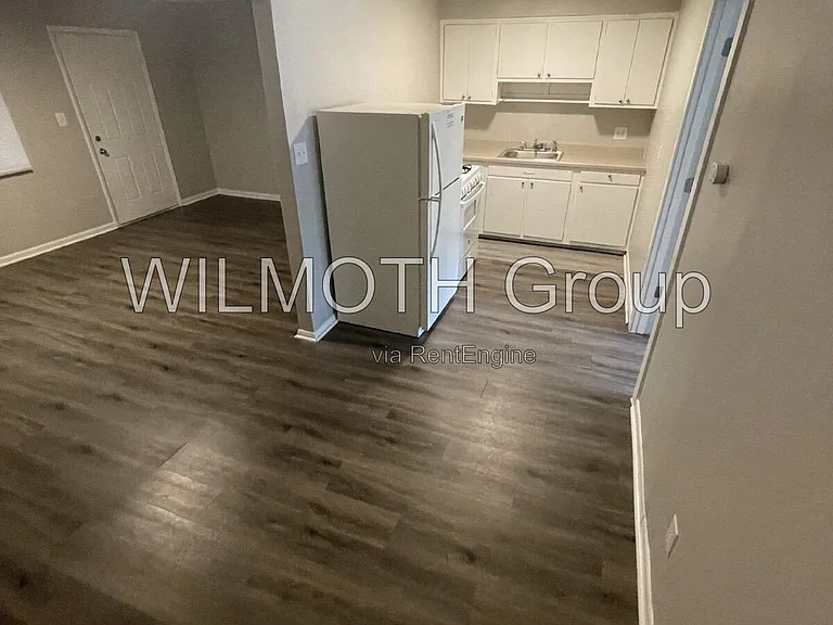 135 W Hendricks St #8 — Photo 5