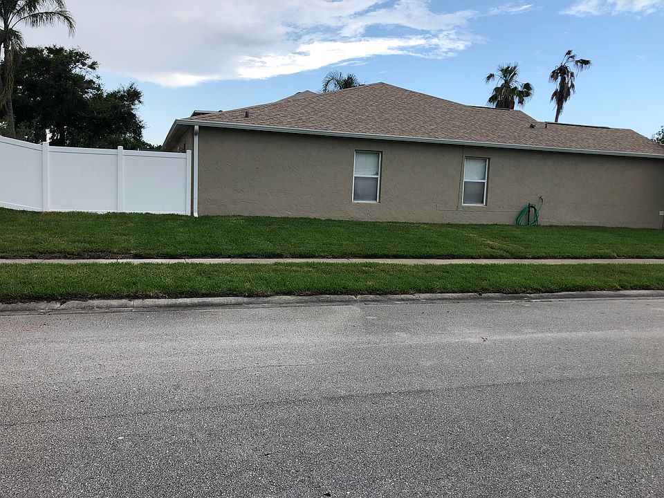 2nd image of 166 Golfside Cir