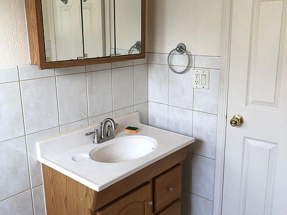5th image of 9656 River St APT 2