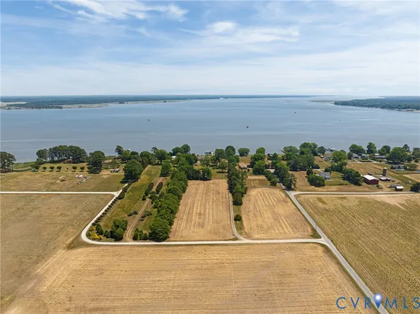 169AC Brickhouse Ln, West Pt, VA 23181