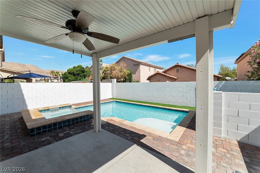 3 bed, 2.5 bath, 1462 sqft, $2,795 — Photo 4