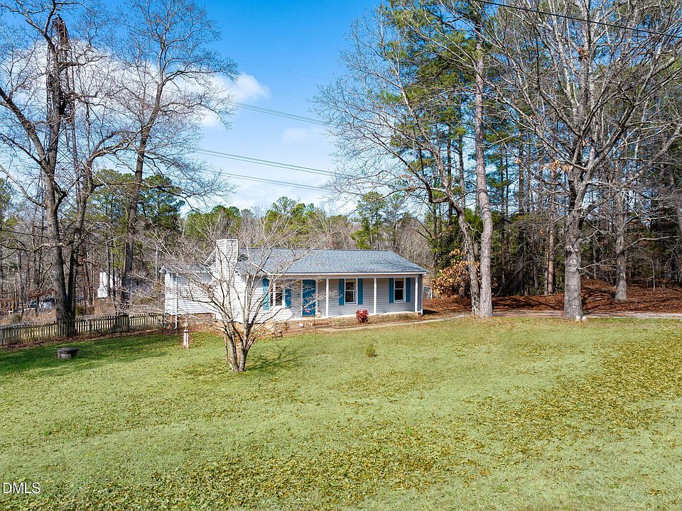 1st image of 105 N Bend Dr