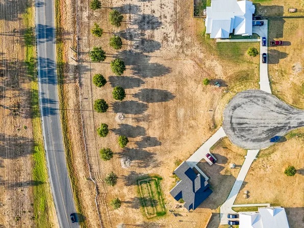 101 medium meadow, Lytle, TX 78052