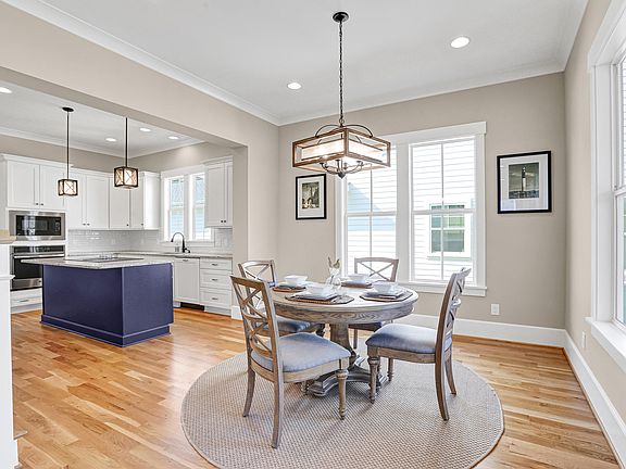 4th image of 610 Mackenzie Circle