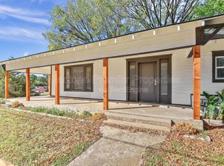 1115 S Rusk Ave, Denison, TX 75020