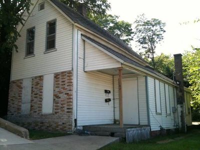562 Martha St SW, Grand Rapids, MI, 49503