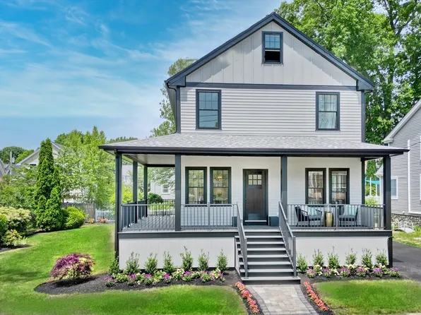 46 Pearl St, Melrose, MA 02176