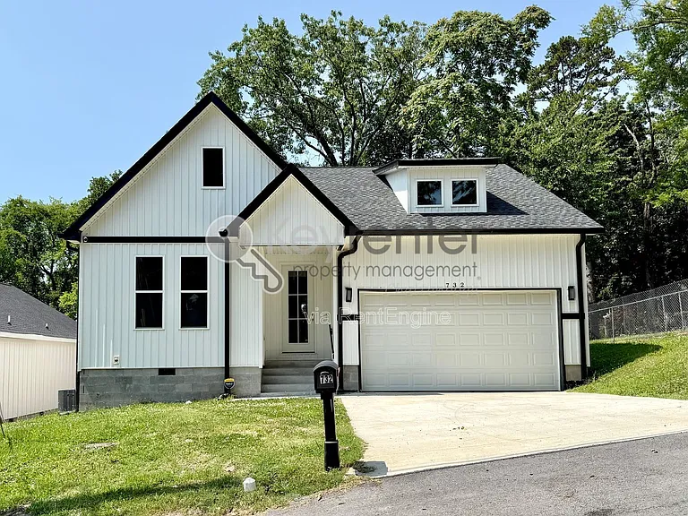 732 Belle Vista Ave — Photo 1