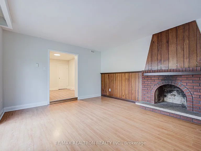 95 Roseview Ave — Photo 18