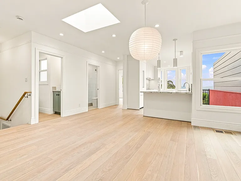 151 Nevada St — Photo 3