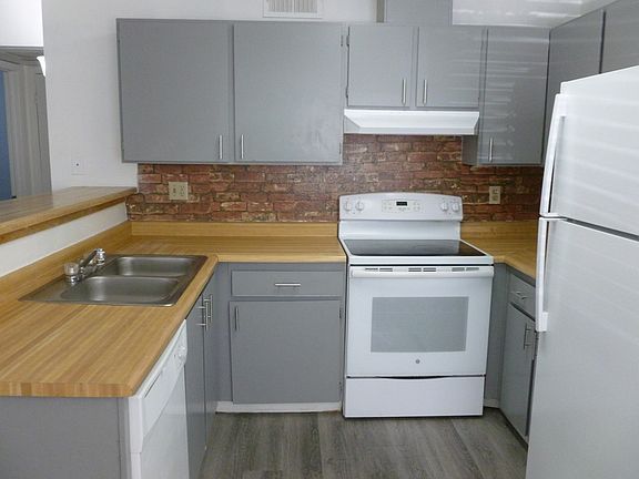 5th image of 2695 Jennydiane Dr APT A