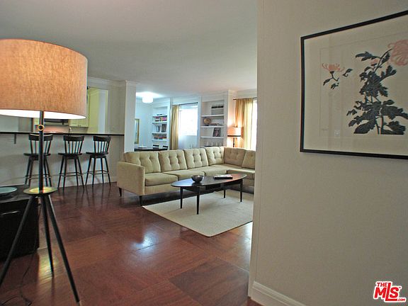3rd image of 960 Larrabee St APT 303