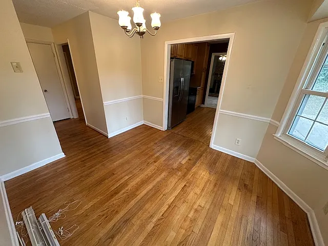 1602 Brewster Dr — Photo 9