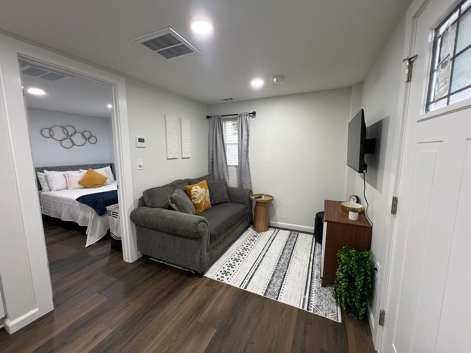 1 bed, 600 sqft, $1,500 — Photo 3
