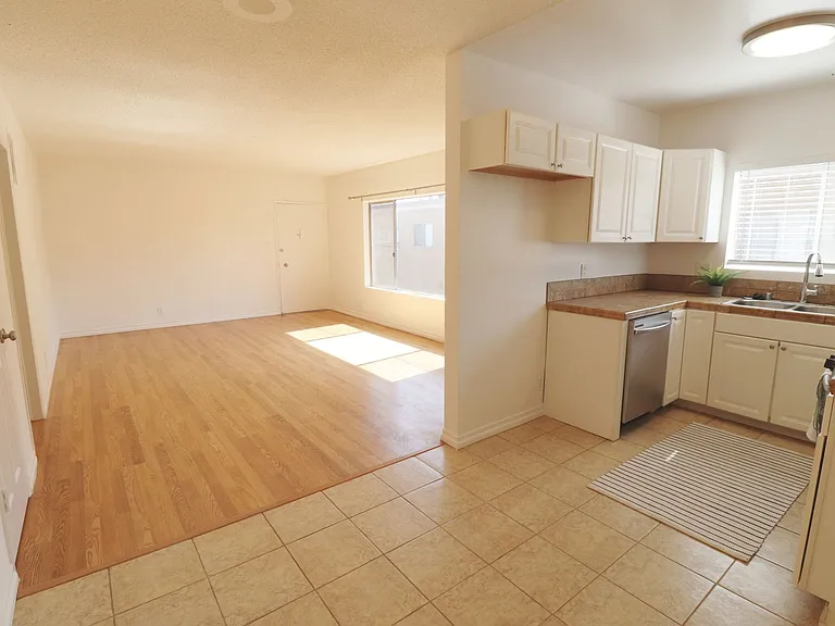 2 Weeks Free! Remodeled 1-Bedroom — Photo 3