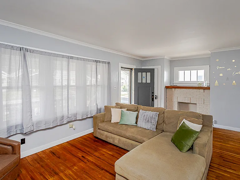 1802 Loxley Rd — Photo 4
