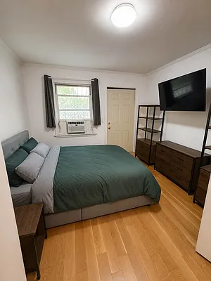 Bedroom, photo 2