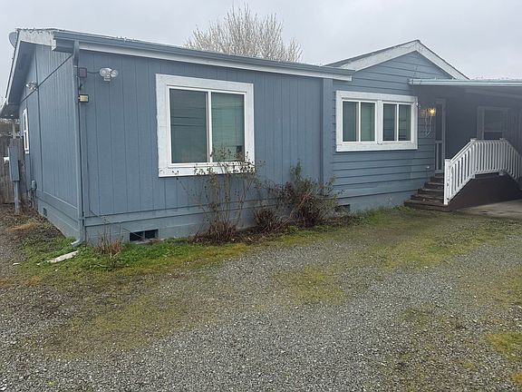 2nd image of 1904 N 32nd Pl