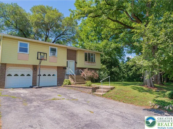 2823 College Heights Blvd, Allentown, PA 18104