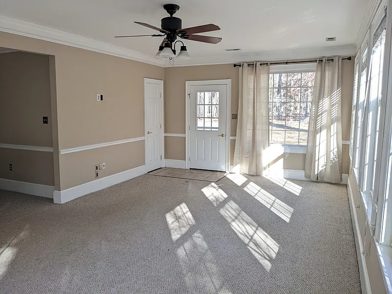 8290 Chapel Point Rd — Photo 3